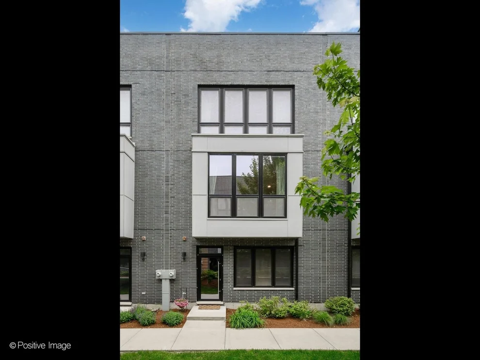 Unit for sale at 525 N Bishop Street, Chicago, IL 60642