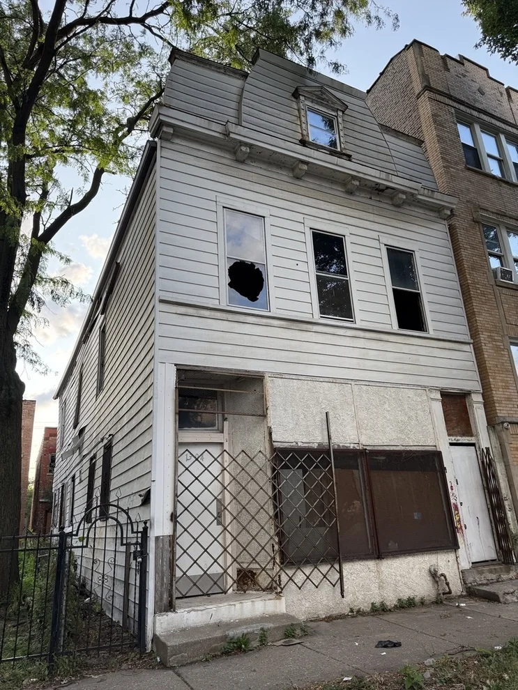 Unit for sale at 1304 S KARLOV Avenue, Chicago, IL 60623