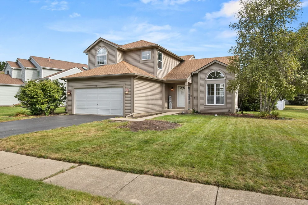 Unit for sale at 1158 Sweetwater Ridge, Lake In The Hills, IL 60156