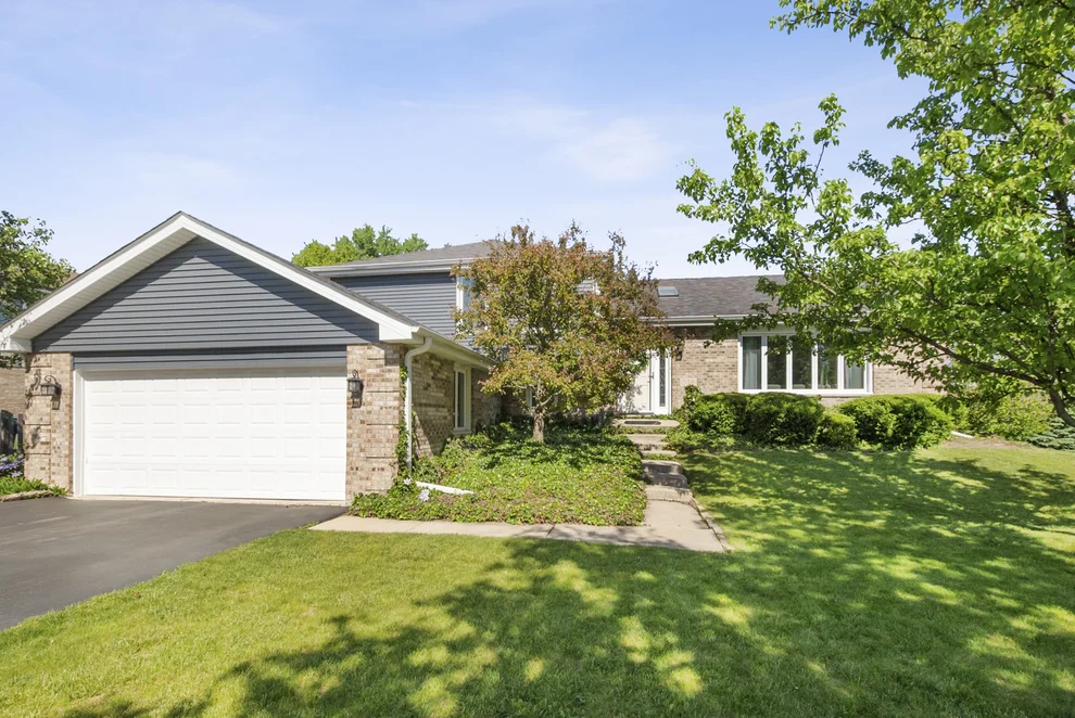 Unit for sale at 15581 Frances Lane, Orland Park, IL 60462