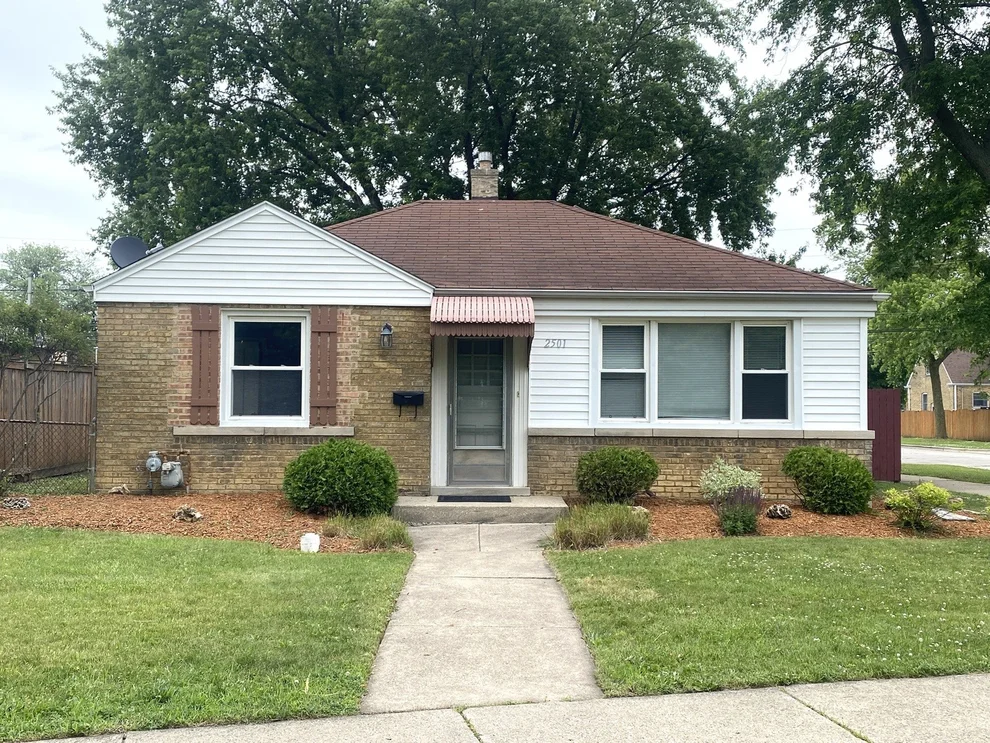 Unit for sale at 2501 Willow Street, Franklin Park, IL 60131