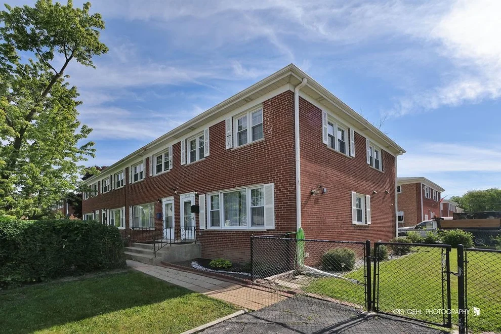 Unit for sale at 9550 Potter Road, Des Plaines, IL 60016