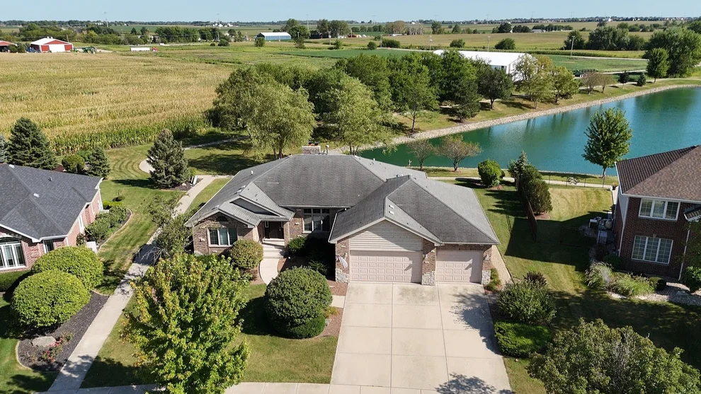 Unit for sale at 2874 Ryan Drive, New Lenox, IL 60451