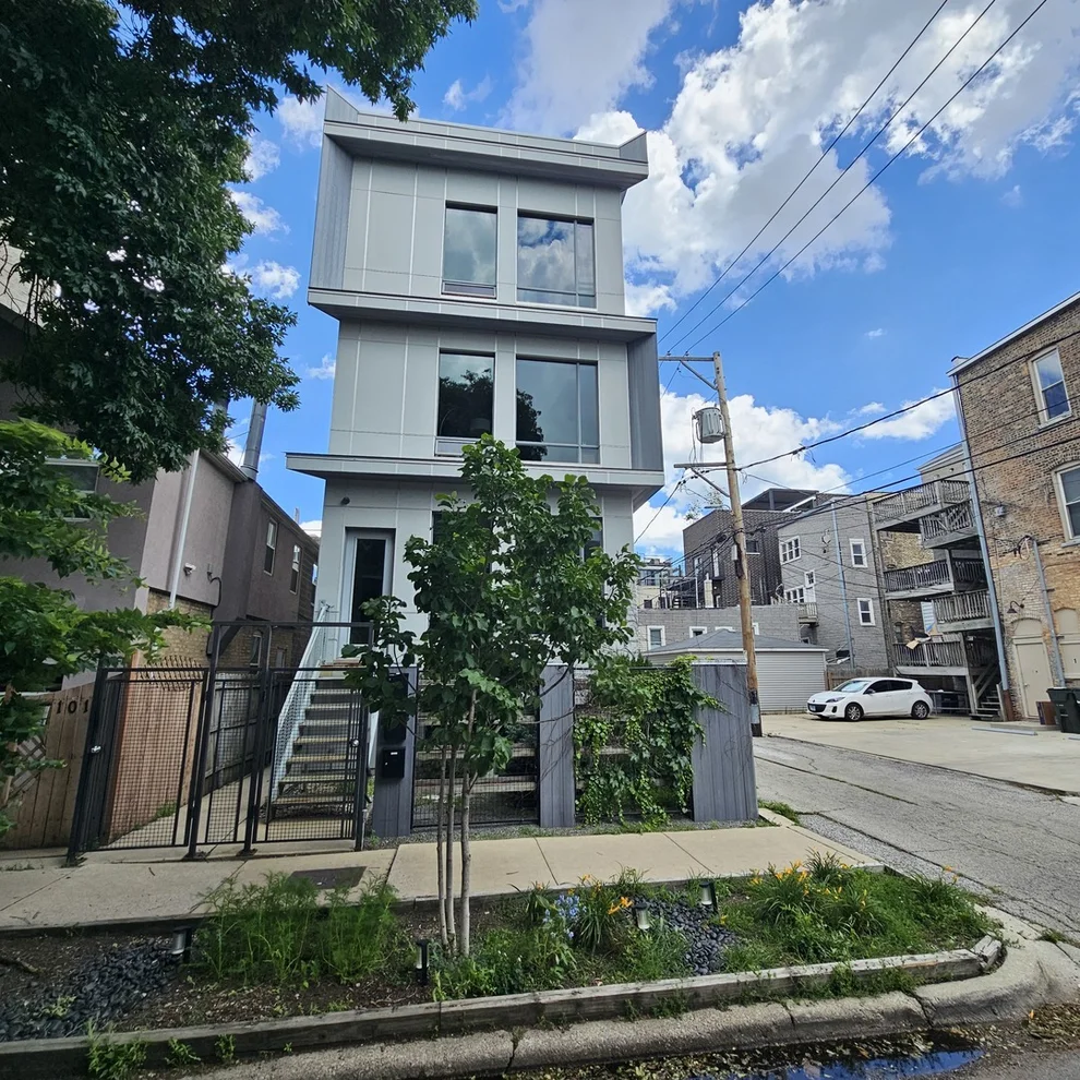 Unit for sale at 1013 N Honore Street, Chicago, IL 60622