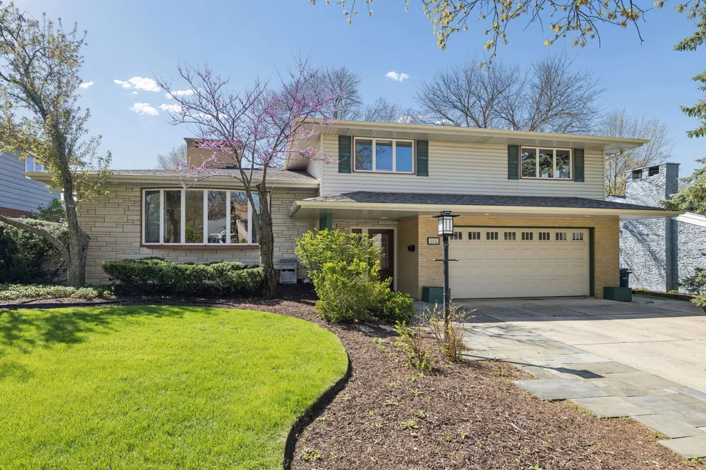 Unit for sale at 505 50th Place, Western Springs, IL 60558
