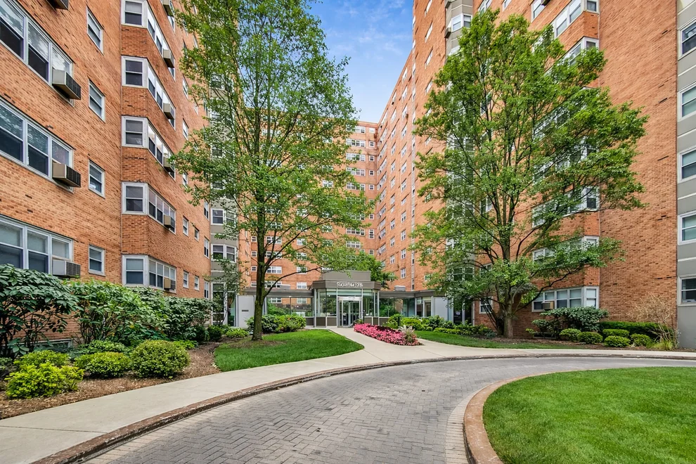 Unit for sale at 4950 N Marine Drive, Chicago, IL 60640
