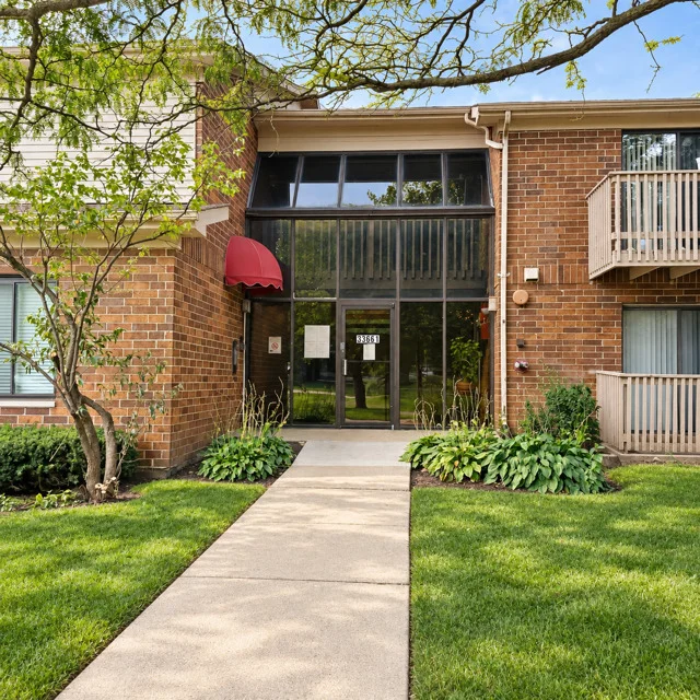 Unit for sale at 33661 N Royal Oak Lane, Grayslake, IL 60030