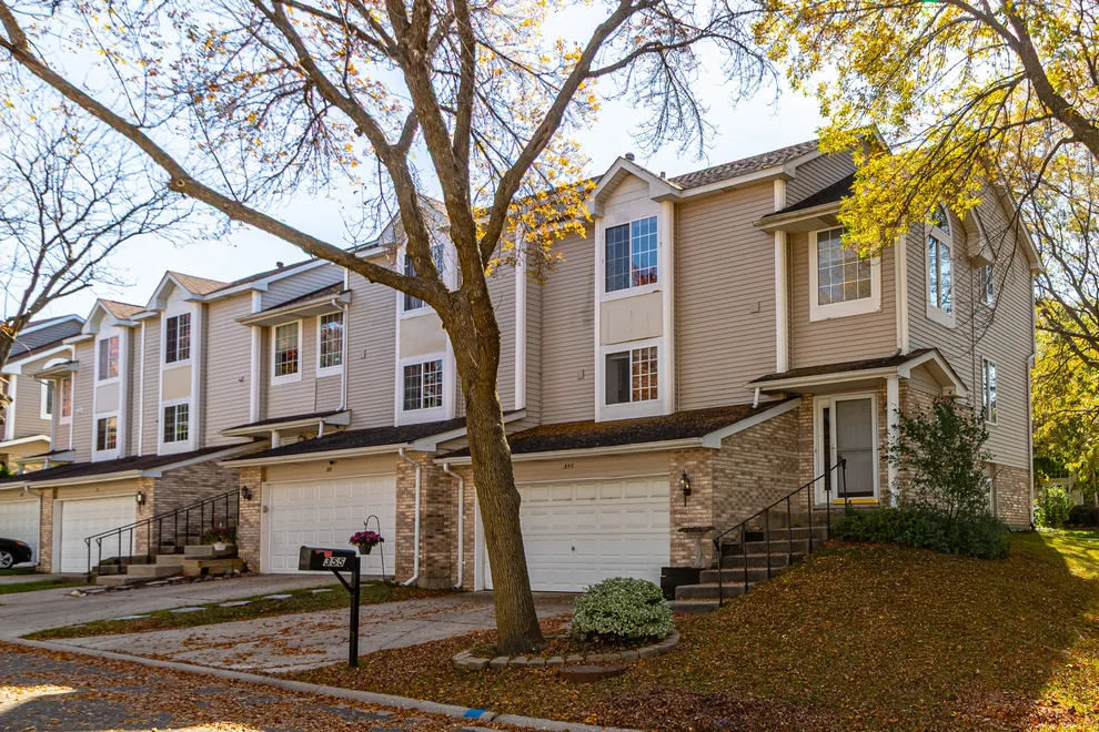 Unit for sale at 355 STEVENS Court, Grayslake, IL 60030