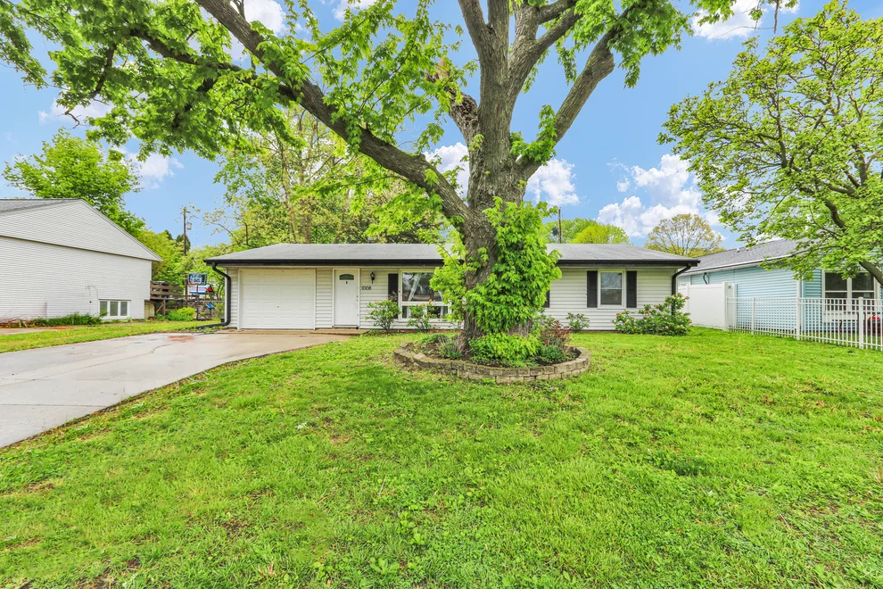 Unit for sale at 1008 Stratford Drive, Champaign, IL 61821