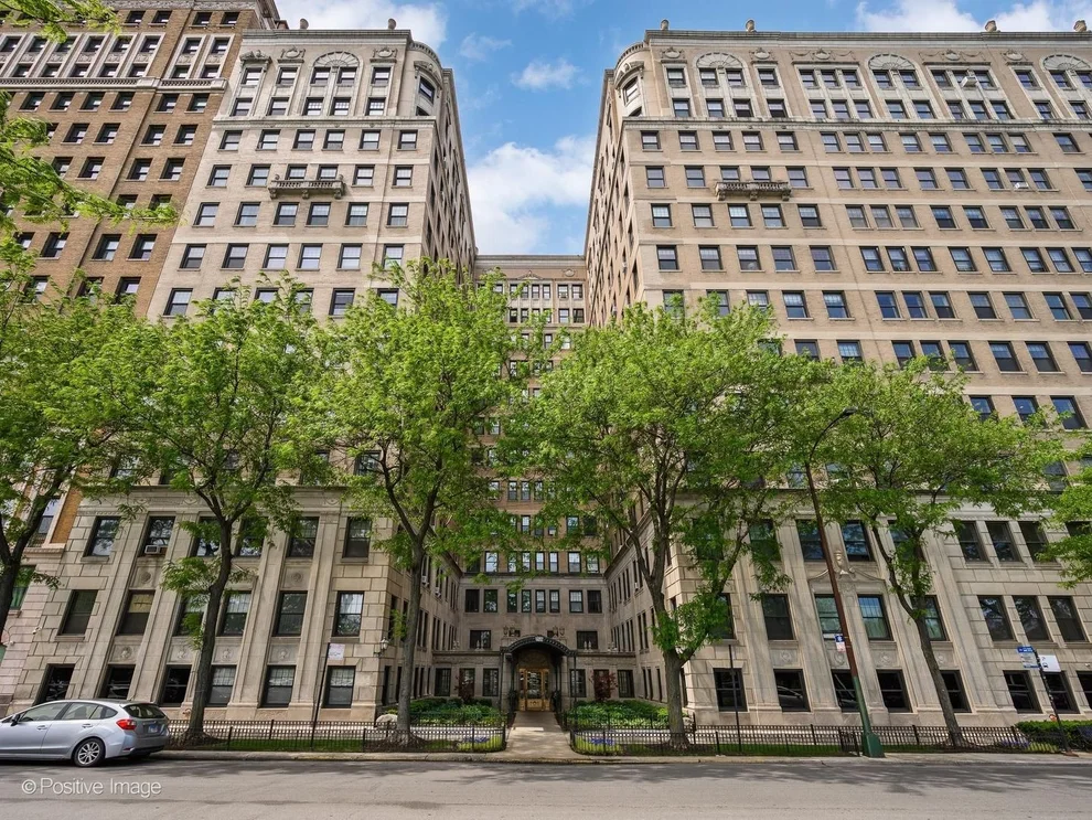 Unit for sale at 3520 N LAKE SHORE Drive, Chicago, IL 60657