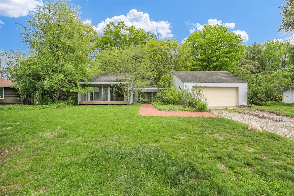 Unit for sale at 3406 S Persimmon Circle, Urbana, IL 61802