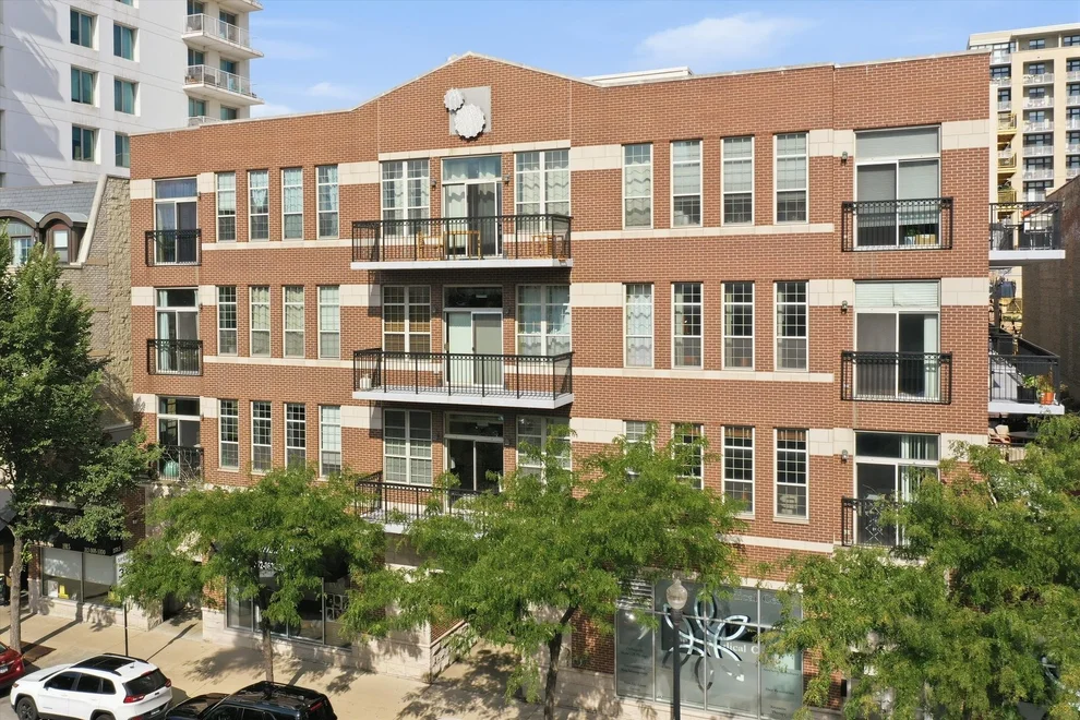 Unit for sale at 1919 S Michigan Avenue, Chicago, IL 60616