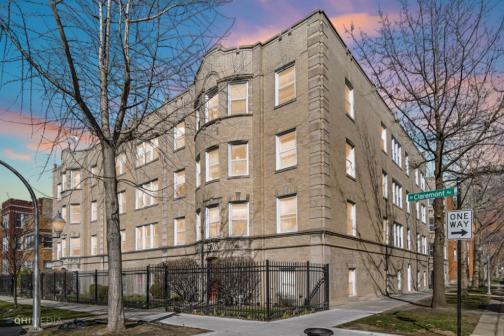 Unit for sale at 2316 W ROSEMONT Avenue, Chicago, IL 60659