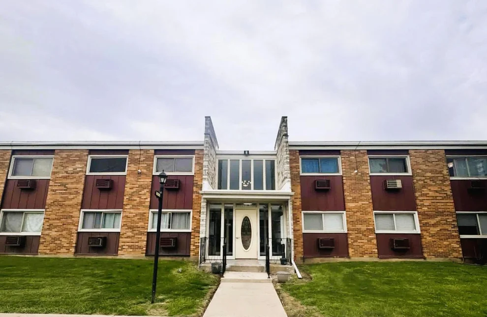 Unit for sale at 1313 S Rebecca Road, Lombard, IL 60148