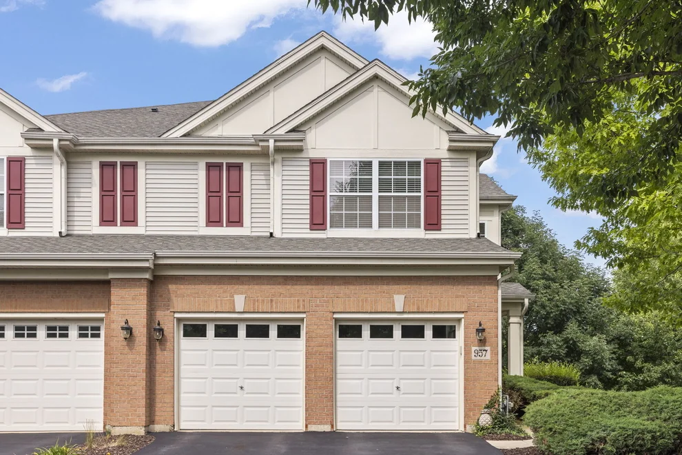 Unit for sale at 957 Winners Cup Court, Naperville, IL 60565