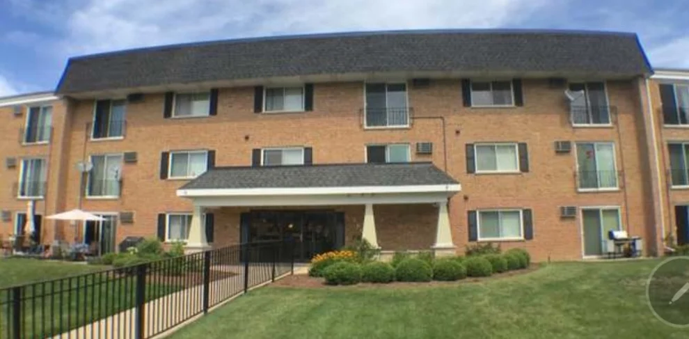 Unit for sale at 580 E Lawrence Avenue, Roselle, IL 60172