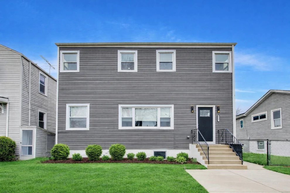 Unit for sale at 2227 Foster Street, Evanston, IL 60201