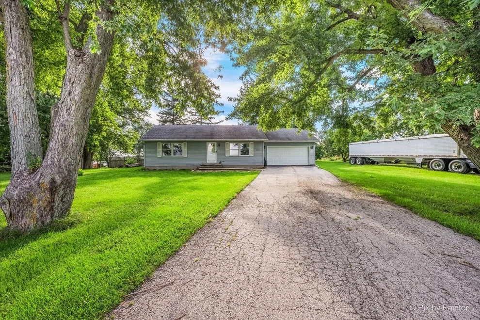 Unit for sale at 315 S Woodlawn Road, Creston, IL 60113