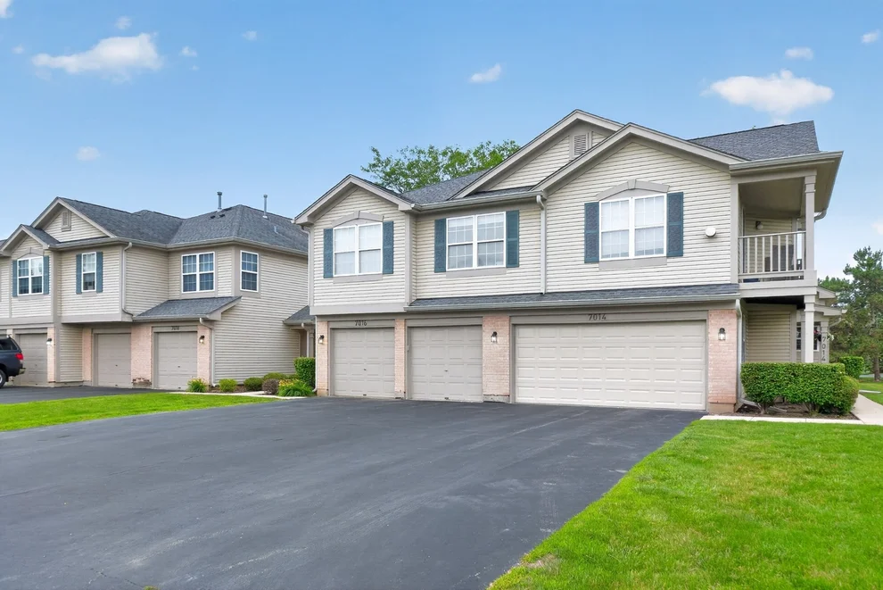 Unit for sale at 7016 S Stratton Lane, Gurnee, IL 60031