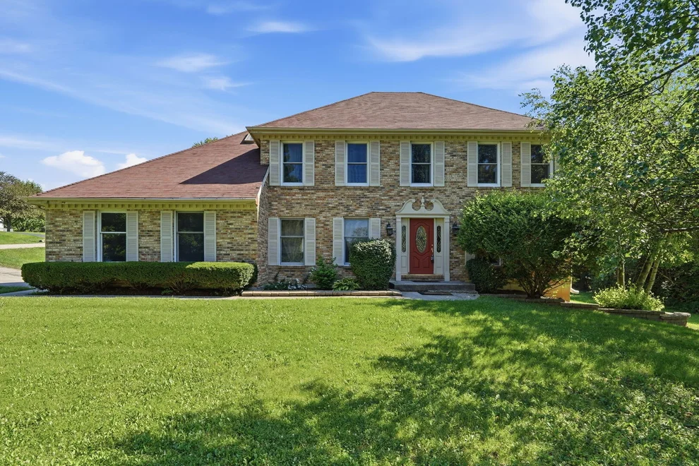 Unit for sale at 5N861 Harvest Court, St. Charles, IL 60174