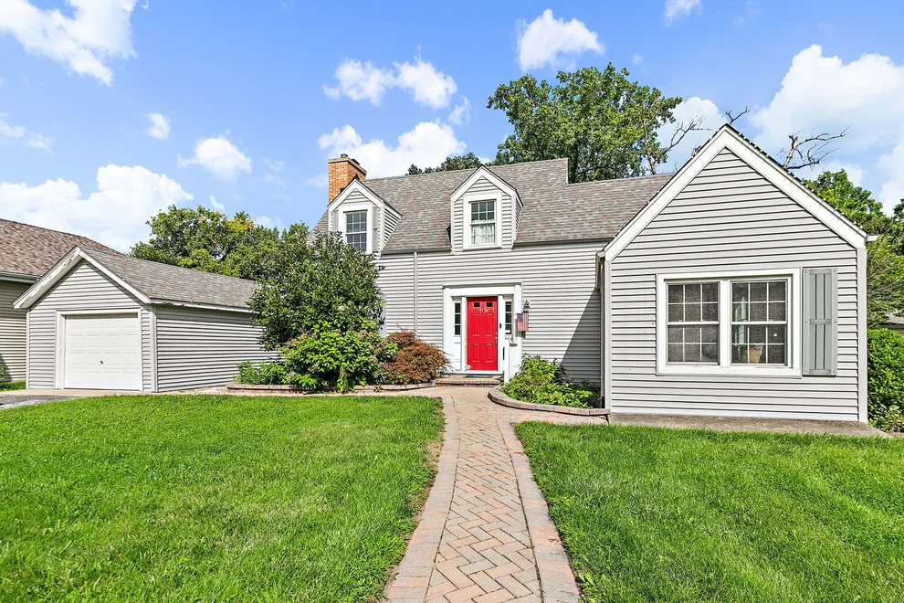 Unit for sale at 369 N Walnut Street, Elmhurst, IL 60126