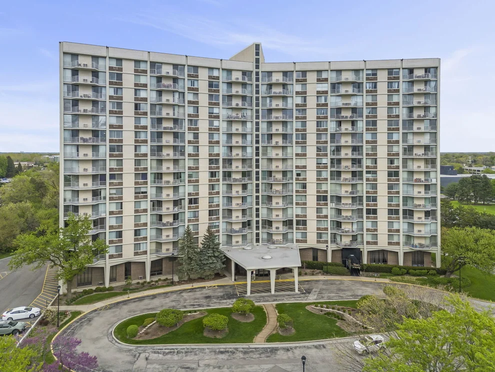 Unit for sale at 40 N Tower Road, Oak Brook, IL 60523
