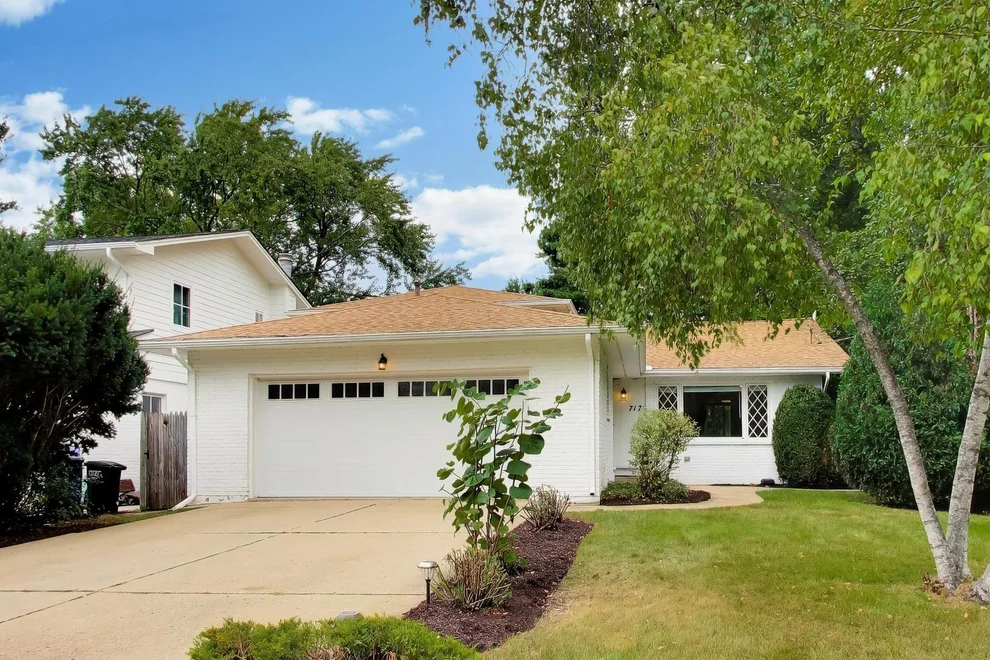 Unit for sale at 717 Cheever Avenue, Geneva, IL 60134