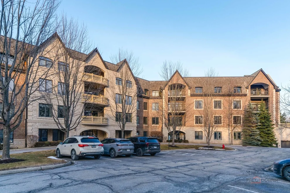 Unit for sale at 1800 AMBERLEY Court, Lake Forest, IL 60045