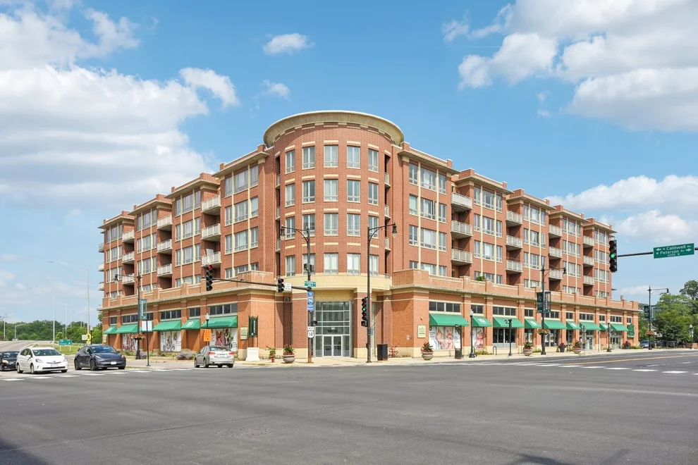 Unit for sale at 6000 N Cicero Avenue, Chicago, IL 60646
