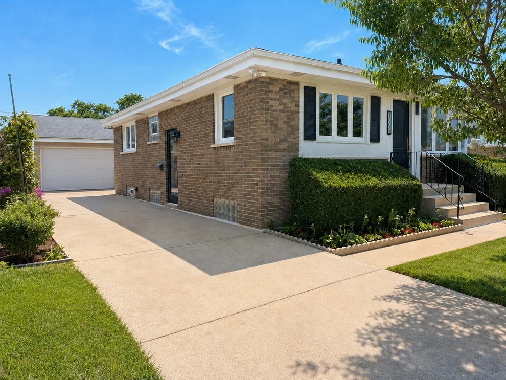 Unit for sale at 5009 N Ozark Avenue, Norridge, IL 60706