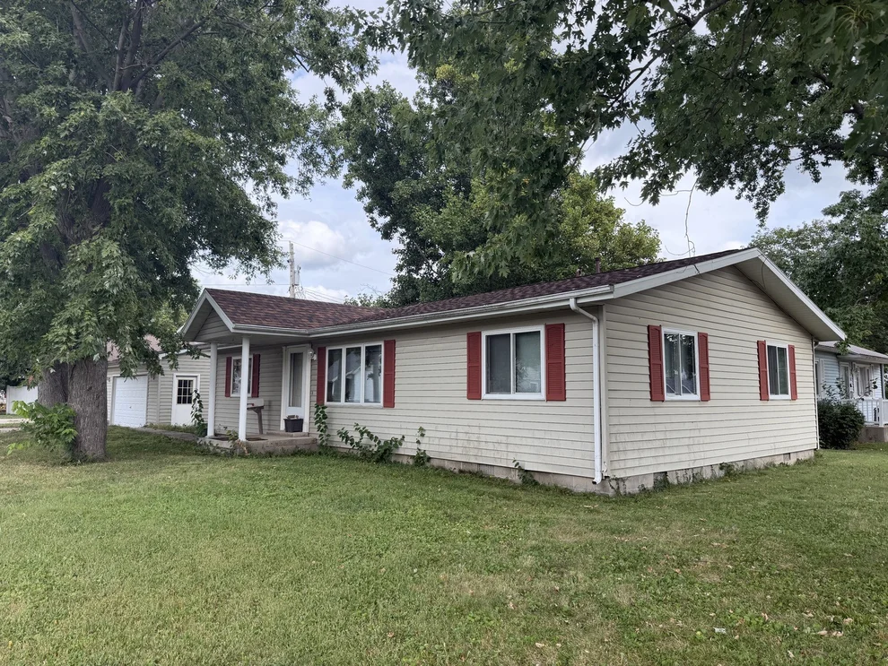 Unit for sale at 207 S Embarras Street, Tuscola, IL 61953