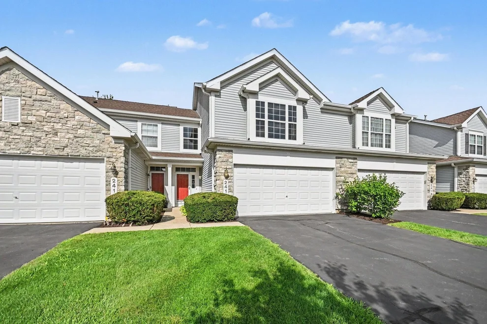 Unit for sale at 2416 Georgetown Circle, Aurora, IL 60503