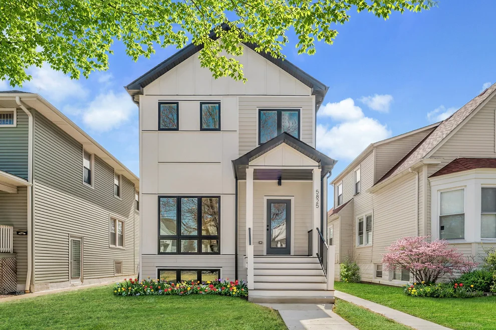 Unit for sale at 5825 W Byron Street, Chicago, IL 60634