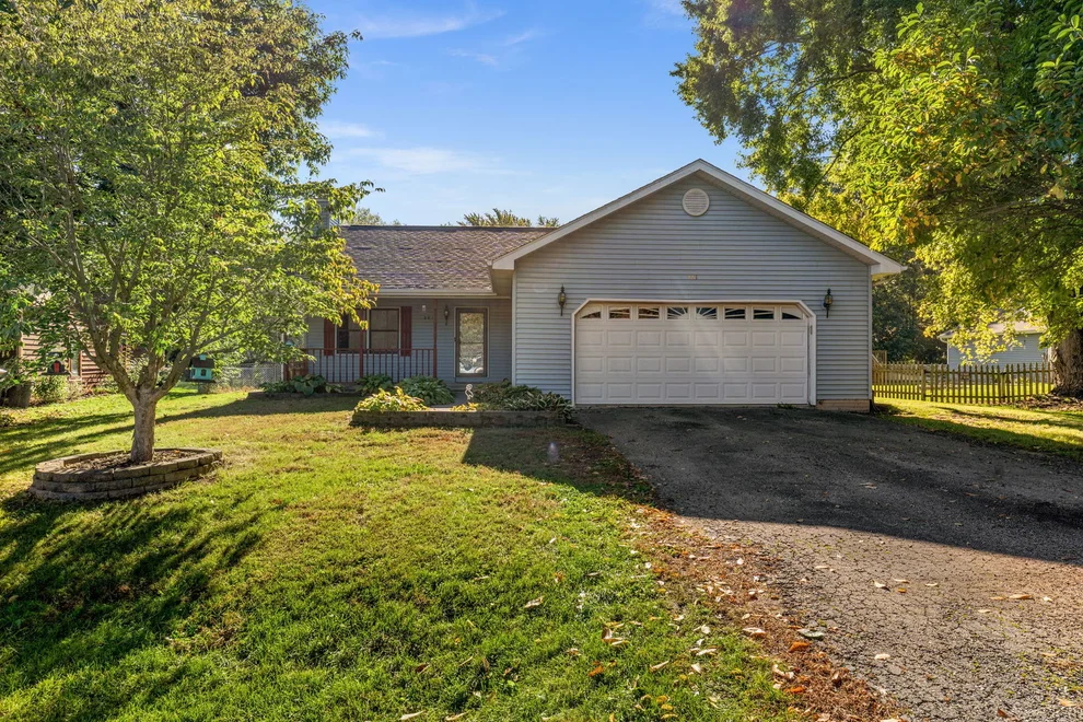 Unit for sale at 881 Lake Holiday Drive, Lake Holiday, IL 60548