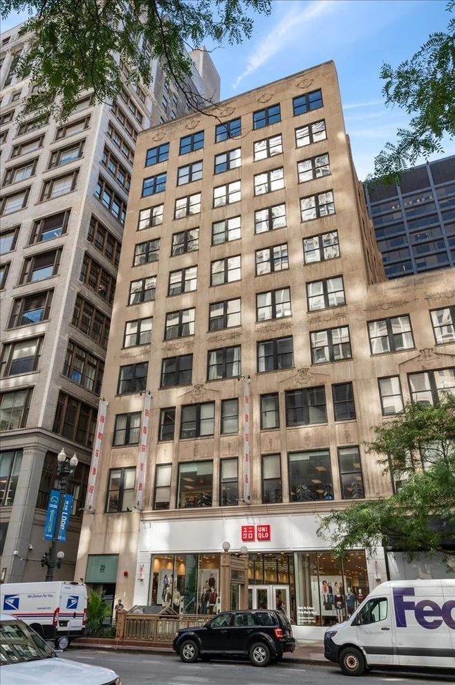 Unit for sale at 20 N State Street, Chicago, IL 60602