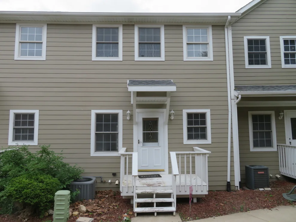 Unit for sale at 2041 Lisbon Road, Morris, IL 60450