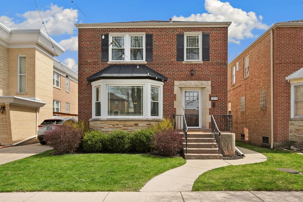 Unit for sale at 6039 N Richmond Street, Chicago, IL 60659