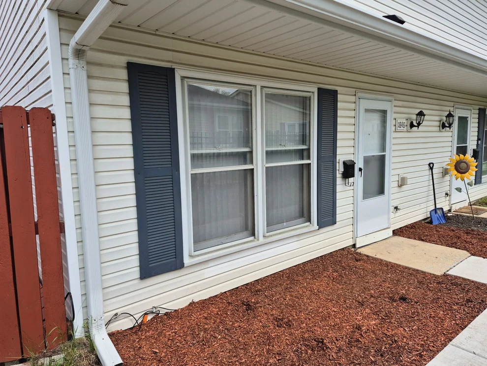 Unit for sale at 1848 Stockton Drive, Hoffman Estates, IL 60195