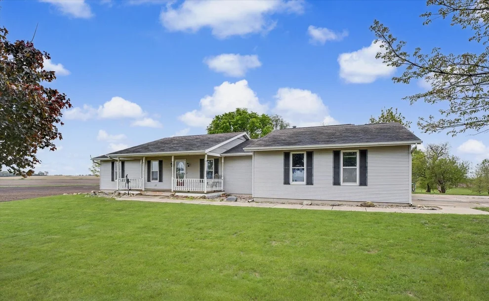 Unit for sale at 1681 County Road 700 N, Philo, IL 61864