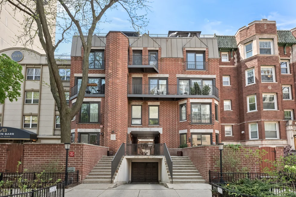 Unit for sale at 2736 N Hampden Court, Chicago, IL 60614