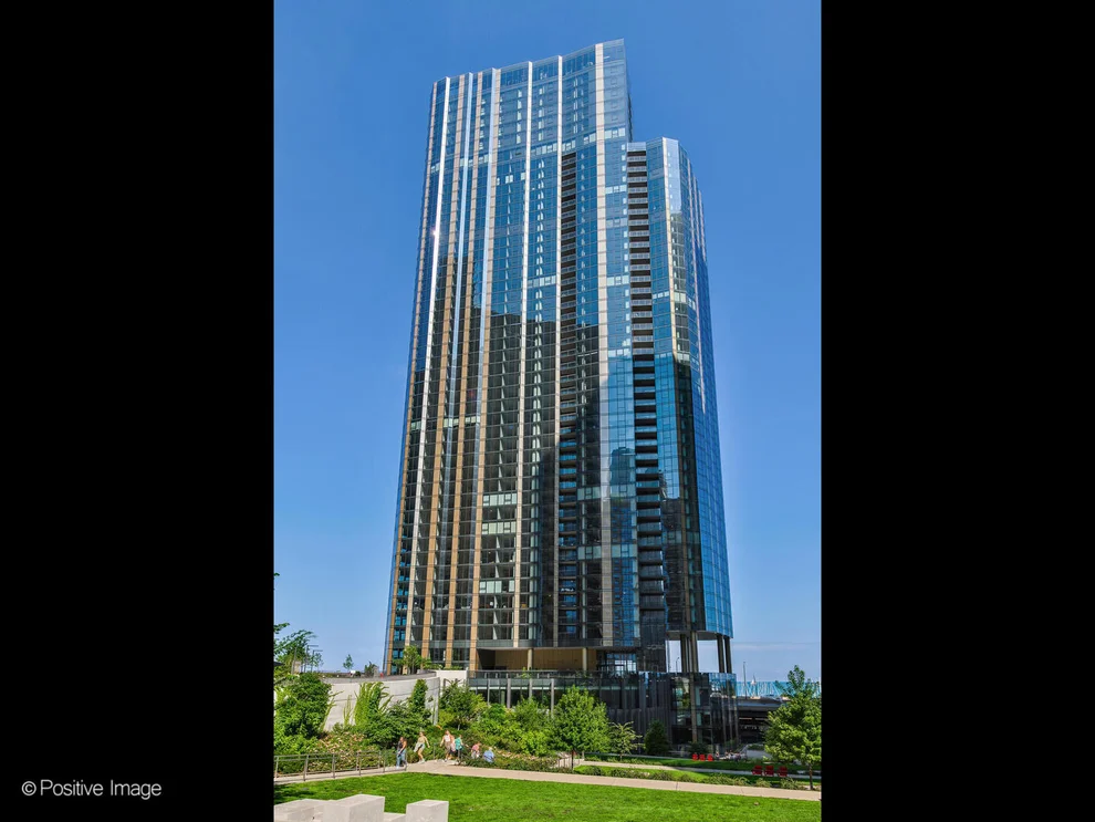 Unit for sale at 211 N Harbor Drive, Chicago, IL 60601