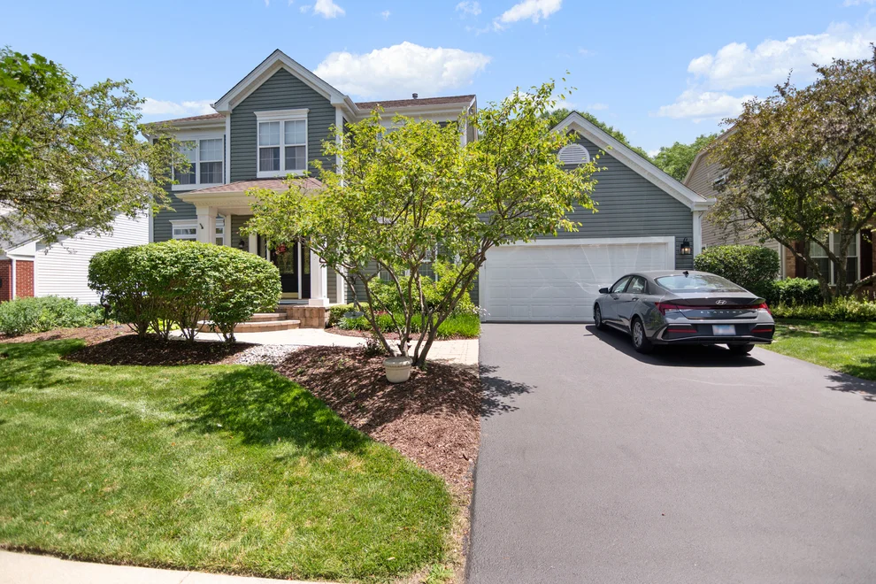 Unit for sale at 597 CLIFFWOOD Lane, Gurnee, IL 60031