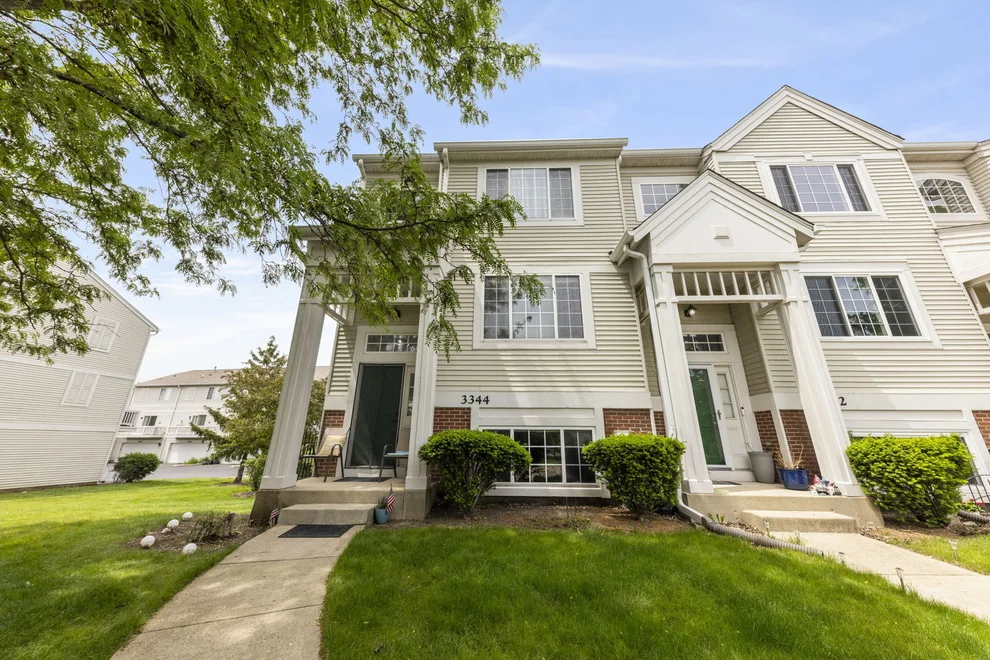 Unit for sale at 3344 Ravinia Circle, Aurora, IL 60504