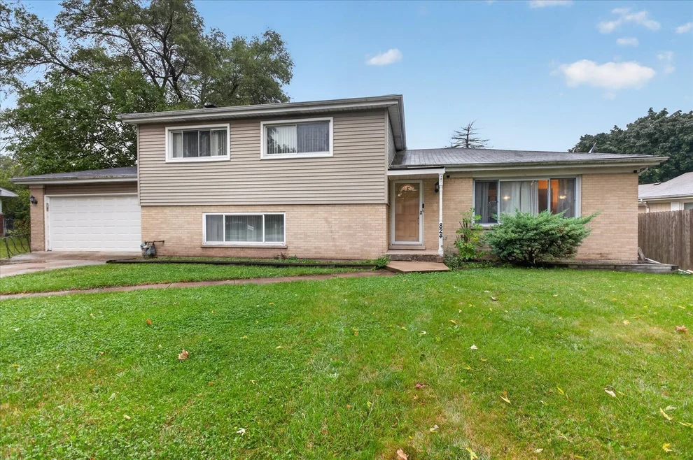 Unit for sale at 824 Dolores Drive, Bensenville, IL 60106