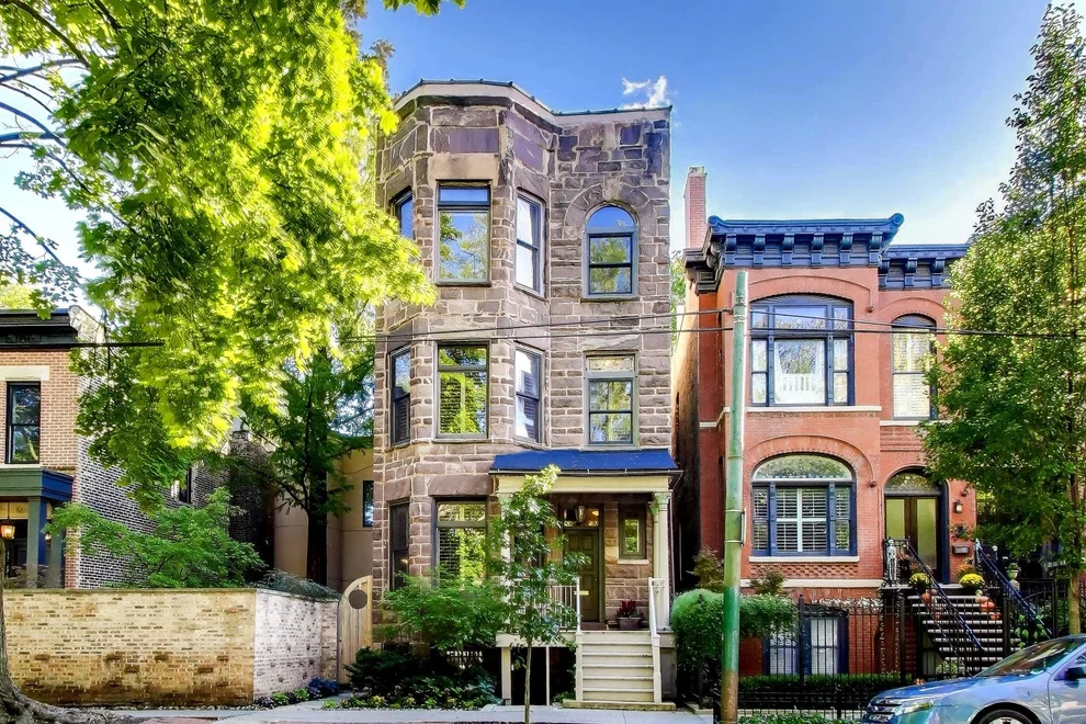 Unit for sale at 907-909 W Webster Avenue, Chicago, IL 60614