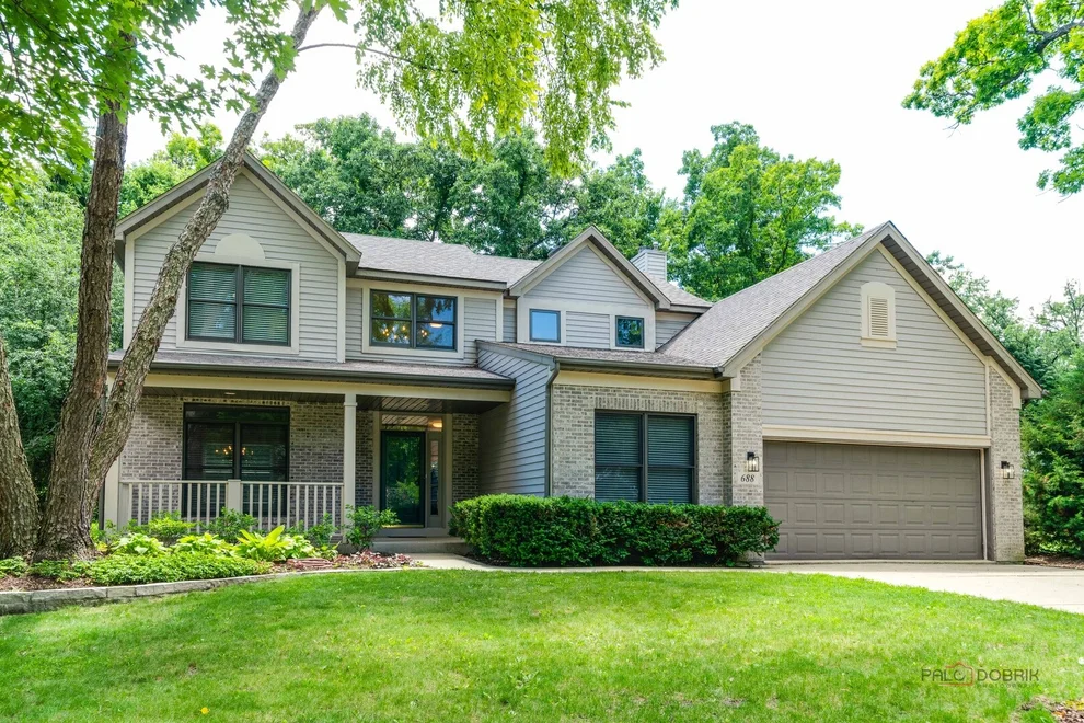 Unit for sale at 688 Wood Creek Drive, Antioch, IL 60002