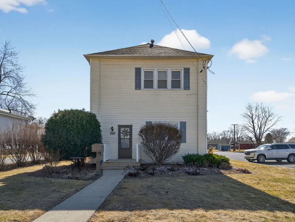 Unit for sale at 159 E Church Street, Coal City, IL 60416