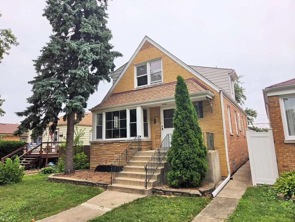 Unit for sale at 3443 N Ozanam Avenue, Chicago, IL 60634