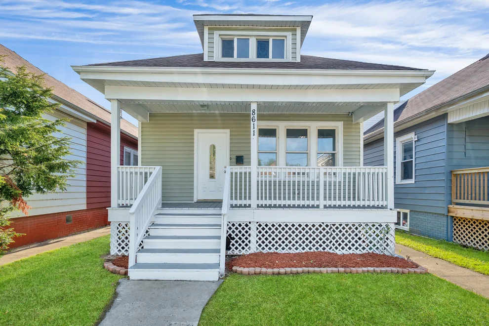 Unit for sale at 8611 S Kingston Avenue, Chicago, IL 60617