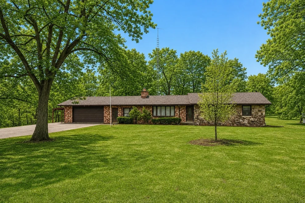 Unit for sale at 407 Ottawa Street, Morris, IL 60450